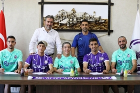Afyonspor 5 futbolcuyla birden sözleşme imzaladı 5 afyonspor-5-futbolcuyla-birden-sozlesme-imzaladi-7SHrpDlK.jpg