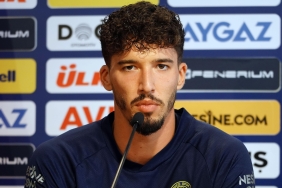 Altay Bayındır: Turu geçerek taraftarımızı mutlu etmek istiyoruz 3 altay-bayindir-turu-gecerek-taraftarimizi-mutlu-etmek-istiyoruz-tAzygbZf.jpg