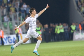 Arda Güler attı twitter yıkıldı! 5 arda-guler-atti-twitter-yikildi-c132mKjr.jpg