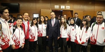 bakan-kasapoglu-ustun-yetenekli-sporculari-gelistirmek-ve-korumak-adina-kapsamli-onlemleri-hayata-gecirdik-DbAgsfdt.jpg