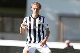 Beşiktaş'ta kadro dışı kalan Serdar Saatçı flaş savunma! "Beni 39 derece ateşle sahaya çıkardılar" 5 besiktasta-kadro-disi-kalan-serdar-saatci-flas-savunma-beni-39-derece-atesle-sahaya-cikardilar-wJer19ip.jpg