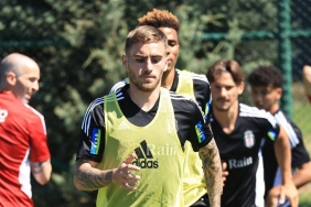 Beşiktaş'ta Rıdvan Yılmaz, antrenmana katılmadı 3 besiktasta-ridvan-yilmaz-antrenmana-katilmadi-K2vakdDm.jpg