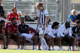 Beşiktaş'ta Serdar Saatçı'nın özrü yetmedi 2 besiktasta-serdar-saatcinin-ozru-yetmedi-F2ELkEq2.jpg
