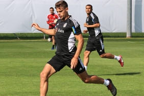 Beşiktaş'tan eğlenceli idman 38 besiktastan-eglenceli-idman-uRwSHyHH.jpg