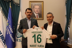 bursaspor-baskani-omer-furkan-banaz-bakan-murat-kurumla-bir-araya-geldi-ATWwfps2.jpg