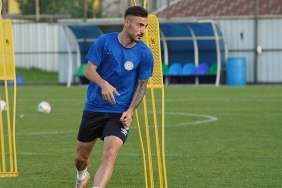 Çaykur Rizespor, günü çift antrenmanla tamamladı 3 caykur-rizespor-gunu-cift-antrenmanla-tamamladi-qI87BWQ3.jpg