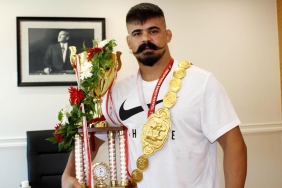 Cengizhan Şimşek: Altın kemerin ebedi sahibi olmak için söz veriyorum 2 cengizhan-simsek-altin-kemerin-ebedi-sahibi-olmak-icin-soz-veriyorum-Rg9CxsXP.jpg