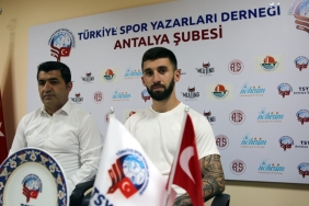 Doğukan Sinik: Hedefimde her zaman Avrupa vardı 11 dogukan-sinik-hedefimde-her-zaman-avrupa-vardi-yXQFi2QP.jpg