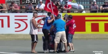 dunya-superbike-sampiyonasinda-kazanan-toprak-razgatlioglu-ClnYhxFk.jpg