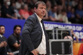Ergin Ataman: Ay-yıldızlı bayrağı en iyi şekilde temsil ettik 3 ergin-ataman-ay-yildizli-bayragi-en-iyi-sekilde-temsil-ettik-P7iLTmJJ.jpg