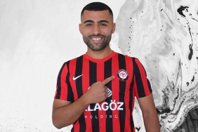 Eski Galatasaraylı Malik Karaahmet'ten Çorum FK'ya 3 yıllık imza 3 eski-galatasarayli-malik-karaahmetten-corum-fkya-3-yillik-imza-vYqh4xNu.jpg