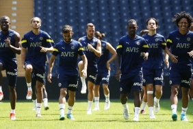 Fenerbahçe, Dinamo Kiev hazırlıklarını sürdürdü 1 fenerbahce-dinamo-kiev-hazirliklarini-surdurdu-Vct5Jl1C.jpg