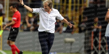 fenerbahce-teknik-direktoru-jorge-jesus-taraftarimiz-oyundan-memnundur-hefWurdC.jpg