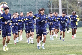 fenerbahce-yeni-sezon-hazirliklarini-surdurdu-pKOjqhOO.jpg