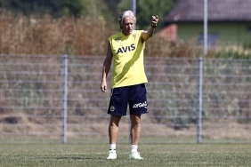 Fenerbahçe'de Avsuturya kampı erken bitiyor 15 fenerbahcede-avsuturya-kampi-erken-bitiyor-f5eFrxkK.jpg