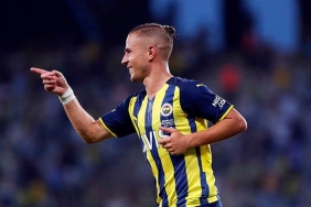 Fenerbahçe'de bir ayrılık daha! Kim ve Gustavo'nun ardından o da gidiyor 6 fenerbahcede-bir-ayrilik-daha-kim-ve-gustavonun-ardindan-o-da-gidiyor-adxzjD6f.jpg