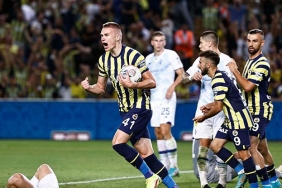 Fenerbahçe'de bir ayrılık daha! Szalai de Napoli'ye transfer oluyor 3 fenerbahcede-bir-ayrilik-daha-szalai-de-napoliye-transfer-oluyor-xtHgl68h.jpg