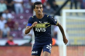 Fenerbahçe'de Luiz Gustavo ağırdan alıyor 3 fenerbahcede-luiz-gustavo-agirdan-aliyor-wHAzEP7N.jpg