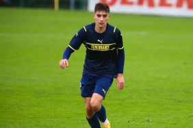 Fenerbahçe'den ayrılan Ahmet Buğra Güven, Zonguldak Kömürspor'da 1 fenerbahceden-ayrilan-ahmet-bugra-guven-zonguldak-komursporda-vTvAbS3b.jpg