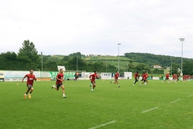 Galatasaray, Avusturya'da günü çift antrenmanla tamamladı 3 galatasaray-avusturyada-gunu-cift-antrenmanla-tamamladi-5JbN5F6b.jpg