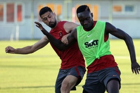Galatasaray, günü çift antrenmanla tamamladı 4 galatasaray-gunu-cift-antrenmanla-tamamladi-FQmmV3fb.jpg