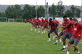 galatasaray-gunu-cift-antrenmanla-tamamladi-NKlrFPZA.jpg