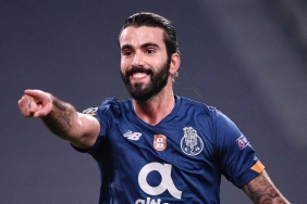 Galatasaray, Sergio Oliveira'yı, KAP'a bildirdi! 6 galatasaray-sergio-oliveirayi-kapa-bildirdi-k3E5AgQb.jpg