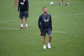 Galatasaray Teknik Direktörü Okan Buruk: Seferovic'in yanına bir forvet daha alacağız! 5 galatasaray-teknik-direktoru-okan-buruk-seferovicin-yanina-bir-forvet-daha-alacagiz-Fg9GR73U.jpg