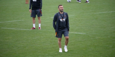 galatasaray-teknik-direktoru-okan-buruk-seferovicin-yanina-bir-forvet-daha-alacagiz-Fg9GR73U.jpg