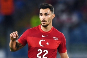 Galatasaray ve Trabzonspor'un istediği Kaan Ayhan için açıklama geldi! 6 galatasaray-ve-trabzonsporun-istedigi-kaan-ayhan-icin-aciklama-geldi-M6aF1pts.jpg
