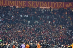Galatasaray'a kombine satışından dev gelir! 3 galatasaraya-kombine-satisindan-dev-gelir-P9jkLfY2.jpg