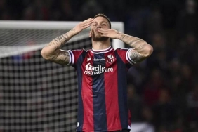Galatasaraylı yöneticiler Arnautovic için İtalya'ya gidecek 8 galatasarayli-yoneticiler-arnautovic-icin-italyaya-gidecek-OTbA3pFB.jpg