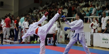 gemlikte-3-uluslararasi-karate-turnuvasi-heyecani-yasandi-EgvWpQvE.jpg