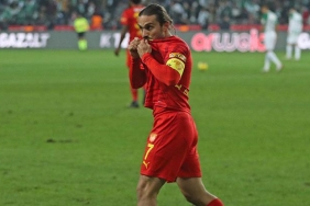 Göztepe'den Halil Akbunar'a: Ayrılık da sevdaya dahil 1 goztepeden-halil-akbunara-ayrilik-da-sevdaya-dahil-WIeTHGKH.jpg