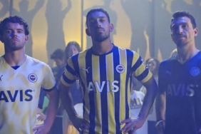 İşte Fenerbahçe’nin yeni sezon forması! 6 iste-fenerbahcenin-yeni-sezon-formasi-FXVqeMjV.jpg