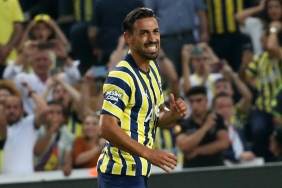 iste-irfan-can-kahvecinin-direkten-donen-frikik-vurusu-fenerbahce-dinamo-kiev-uQVsZk28.jpg