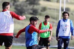 Kayserispor 30 futbolcuyla kampa girdi 5 kayserispor-30-futbolcuyla-kampa-girdi-1tPWp6cI.jpg