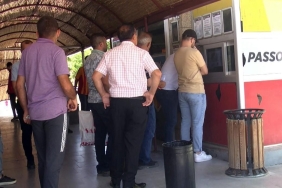 Kayserispor taraftarı, kombine kartlarını alıyor 6 kayserispor-taraftari-kombine-kartlarini-aliyor-HOfIgw81.jpg