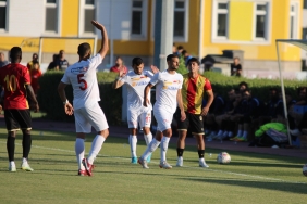 kayserispor-yeni-malatyaspor-mac-sonucu-3-2-Fj1DCBha.jpg