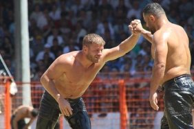 Kırkpınar'da bir erken final daha, Fatih Atlı yarı finali göremedi 4 kirkpinarda-bir-erken-final-daha-fatih-atli-yari-finali-goremedi-uTx2PuDK.jpg