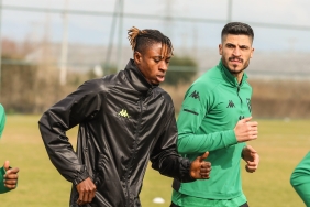 Kocaelispor’da Mazlum Demir ile yollar ayrıldı 6 kocaelisporda-mazlum-demir-ile-yollar-ayrildi-1v2ZlepQ.jpg