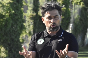 konyaspor-teknik-direktoru-ilhan-palut-sahadan-bir-ust-tura-cikarak-ayrilmak-istiyoruz-vCSA1gh8.jpg