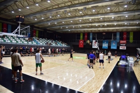 Manisa BBSK'nın BGL takımına girmek için kıyasıya rekabet 4 manisa-bbsknin-bgl-takimina-girmek-icin-kiyasiya-rekabet-PJ3MPUjx.jpg