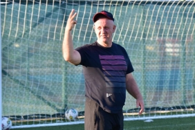 Mesut Bakkal: Her oyuncuya ihtiyacımız var 3 mesut-bakkal-her-oyuncuya-ihtiyacimiz-var-p1eAb5bC.jpg