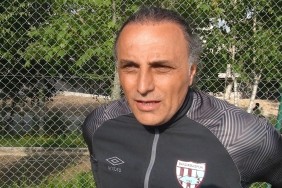 Mustafa Gürsel: Hazırlık maçlarında kendimizi geliştirmek istiyoruz 5 mustafa-gursel-hazirlik-maclarinda-kendimizi-gelistirmek-istiyoruz-ZMZwNvZe.jpg