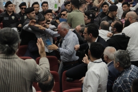 Olaylı kongre sonrası Altay'da 213 kişinin üyeliği iptal edildi 2 olayli-kongre-sonrasi-altayda-213-kisinin-uyeligi-iptal-edildi-2T524mQ4.jpg