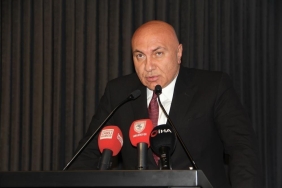 Samsunspor Başkanı Yüksel Yıldırım: Bir santrfor ve bir sağ bek alacağız 3 samsunspor-baskani-yuksel-yildirim-bir-santrfor-ve-bir-sag-bek-alacagiz-ZfLtqeaG.jpg