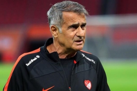 Şenol Güneş, Erman Toroğlu'ndan şikayetçi oldu! 2 senol-gunes-erman-toroglundan-sikayetci-oldu-tt5kSNGp.jpg