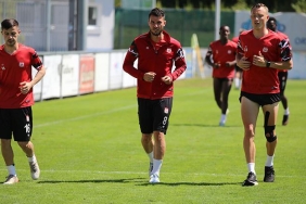 Sivasspor günün ilk antrenmanını yaptı 8 sivasspor-gunun-ilk-antrenmanini-yapti-fWDxLcfg.jpg