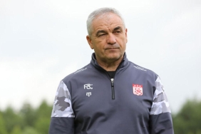 sivasspor-teknik-direktoru-riza-calimbay-hedefimiz-super-kupayi-kazanmak-vpVYvQeC.jpg